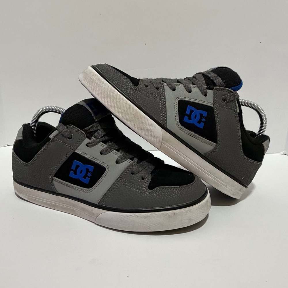 DC Shoes Mens Pure Grey Black Royal Blue Leather Skate Sneakers 300660 Size 7.5